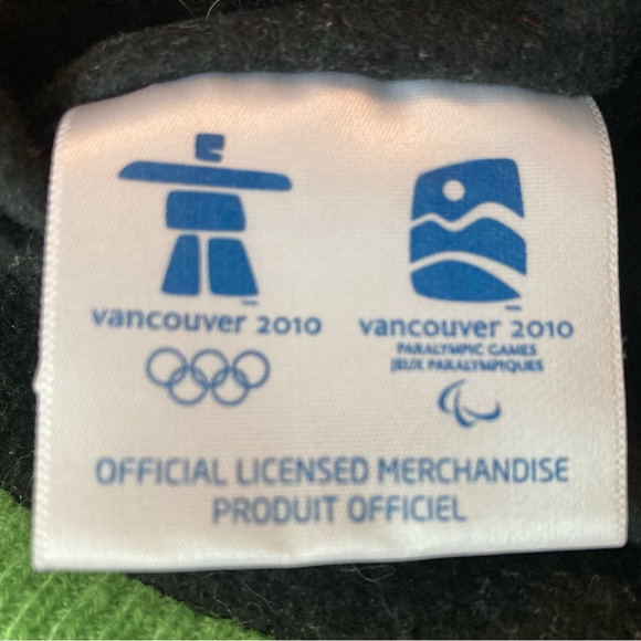 Official 2010 Vancouver Olympics Winter Hat Toque - Picture 3 of 4
